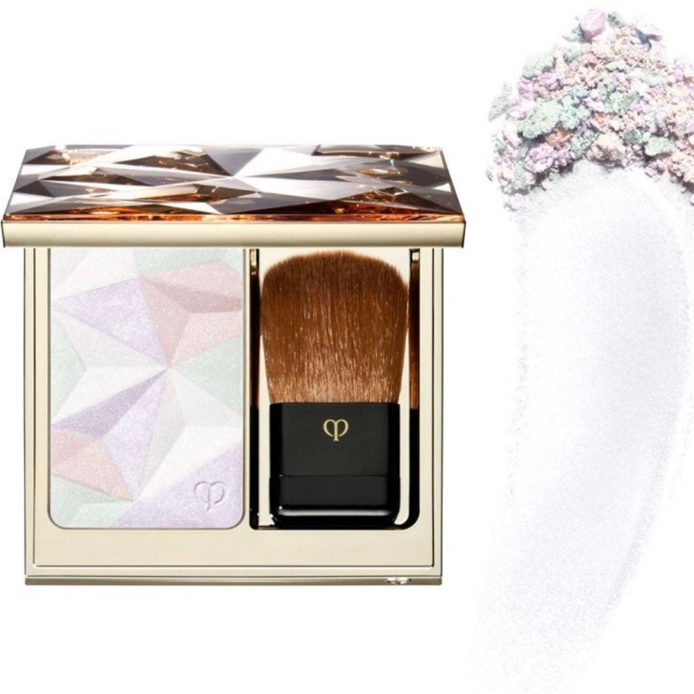Clè de peau ***NIB*** luminizing face enhancer no. 11